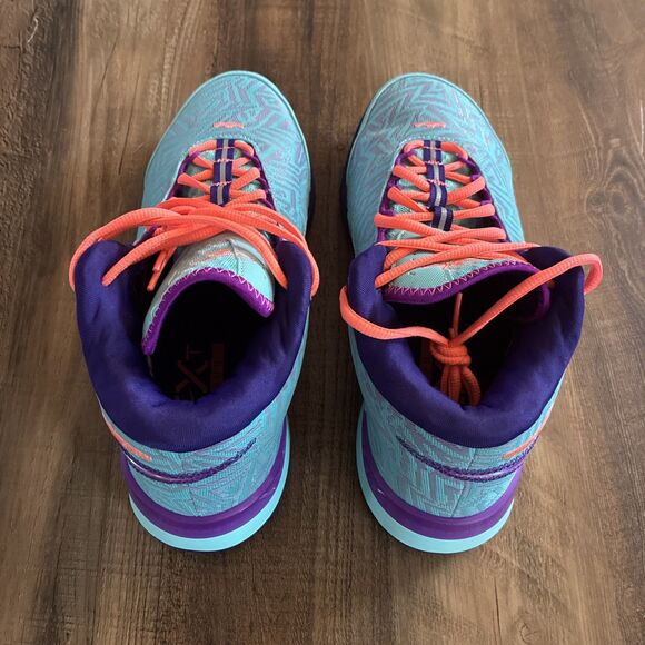 Athletic_Shoes